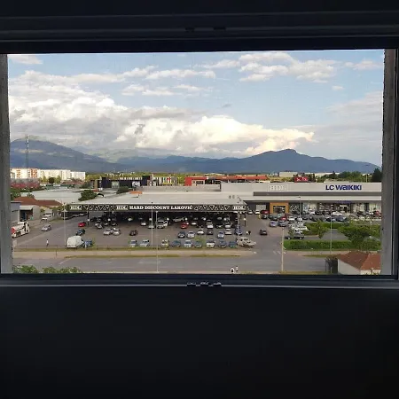 Spacious And Comfortable Appartamento